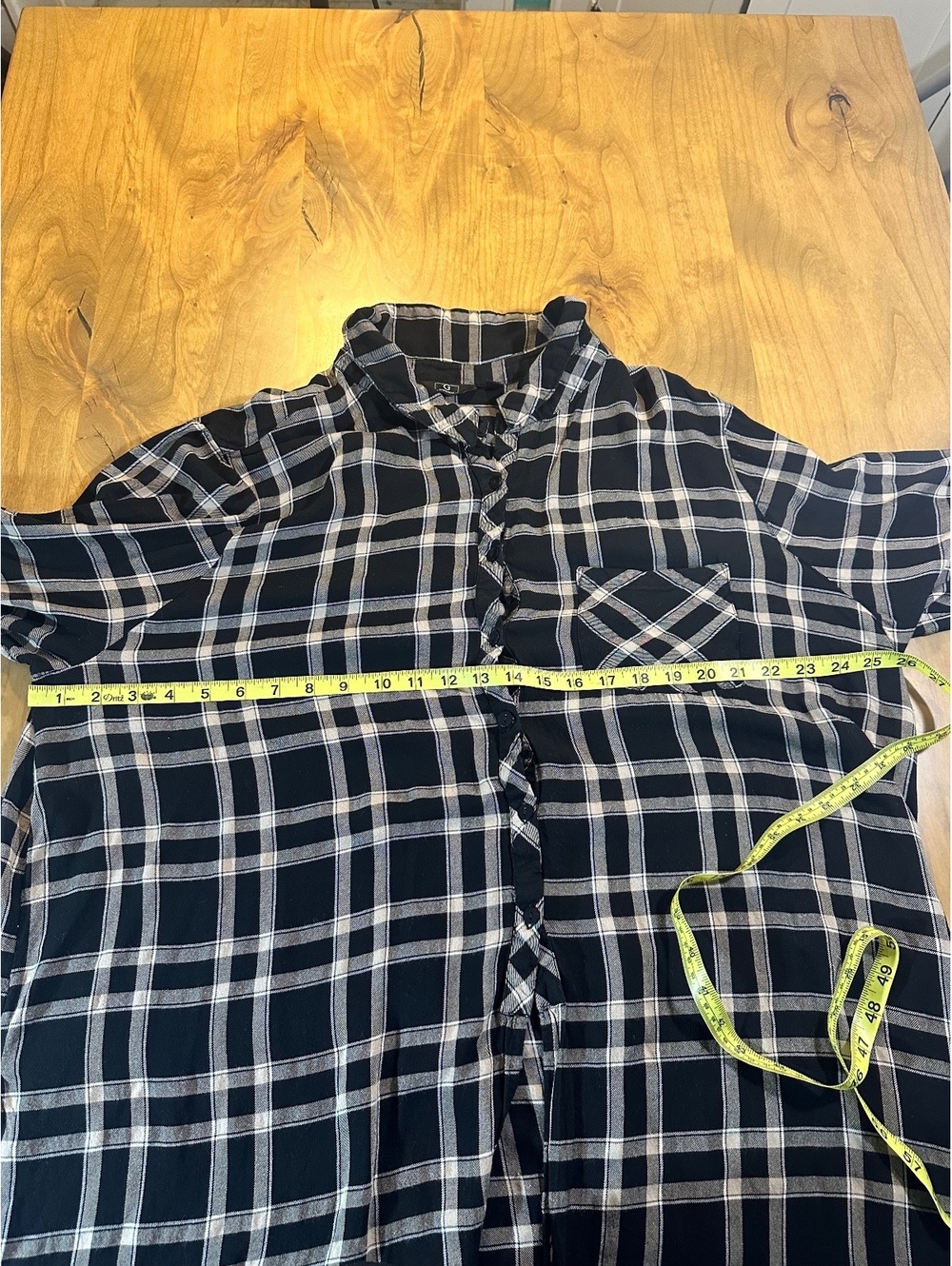 G. By Guliana Black and Beige Plaid Button-Up Shirt Dress with Pocket - Picture 4 of 11